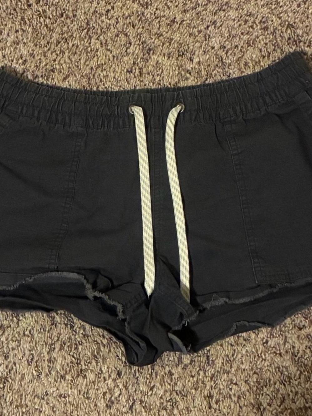 Vuori Black Athletic
Shorts with Drawstring
Waist